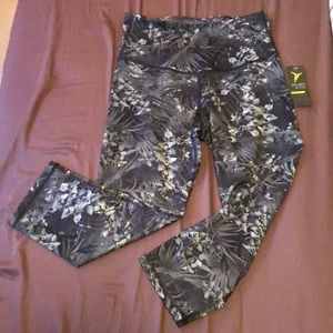 Old Navy Active Go-Dry legging